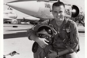 15_Anderson_Test_pilot_F-104_Edwards