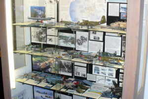 8_ASM-WW2-Display-Atomic-Museum_ETO-MTO-Case