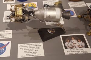 ASM_1909_Blohm_Apollo-11_Kit-Review_26R