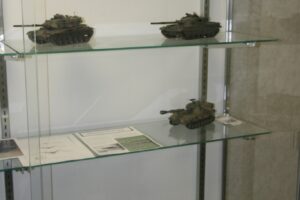 DNWS-Model-Display_114