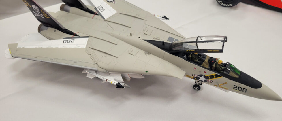 Adrian Montano, F-14